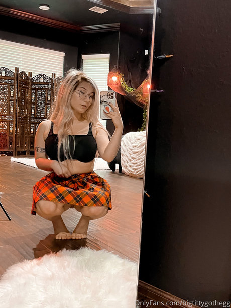 Bigtittygothegg