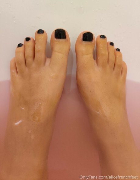 Alicefrenchfeet