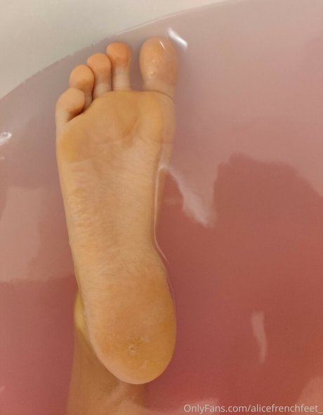 Alicefrenchfeet