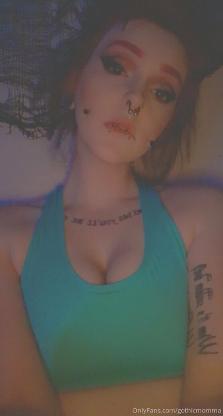 Gothicmomma