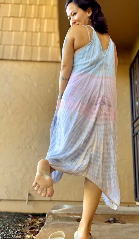 Kimkissesfootgoddess