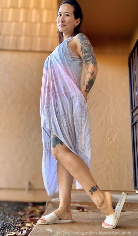 Kimkissesfootgoddess