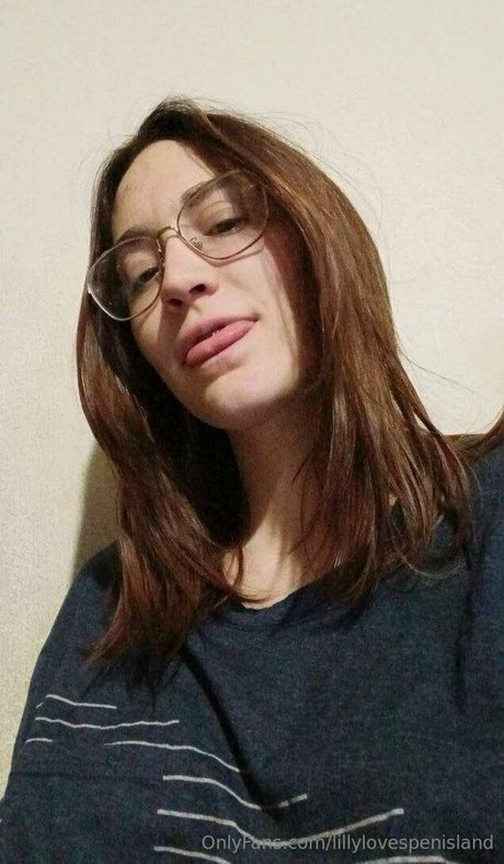 Lillylovespenisland
