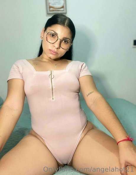 Angelahot21