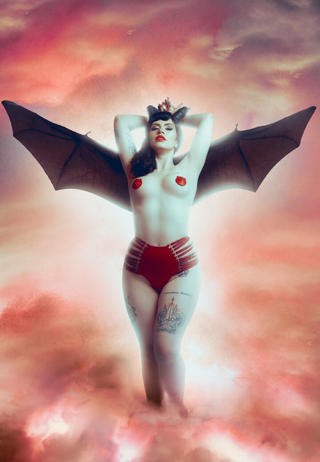 Gothamqueenslaysfree