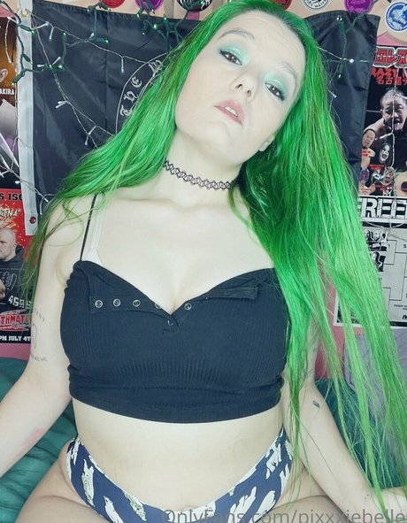 Pixxxiebelle