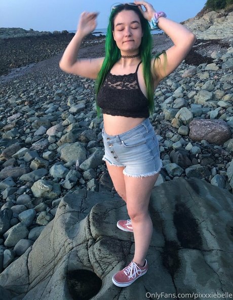 Pixxxiebelle