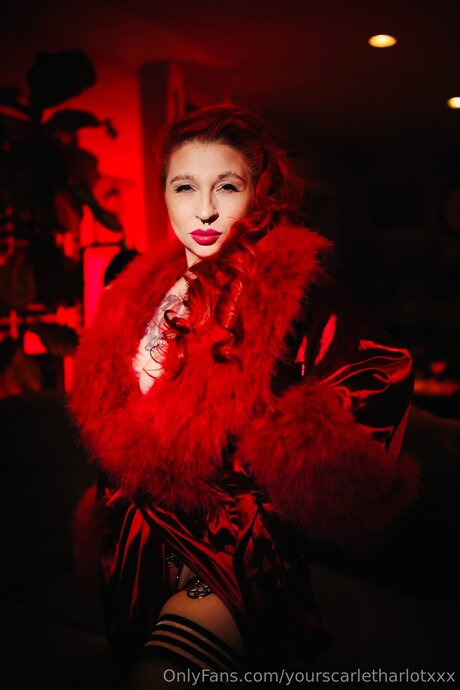 Yourscarletharlotxxx