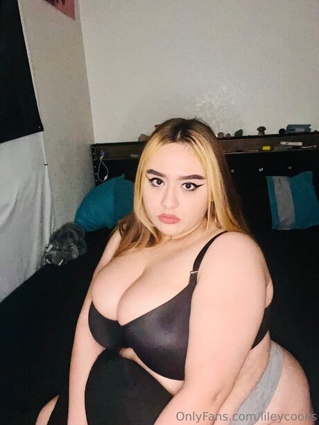 Lilyanneee  nude leaked OnlyFans photo