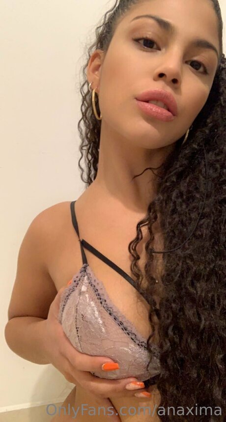 Anaxima