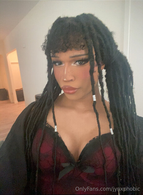Jynxphobic