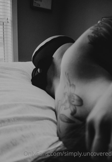 Simplyuncovered Jessie P