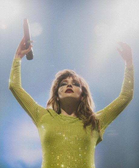 Lauren Mayberry