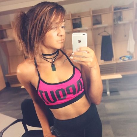 Dakota Kai