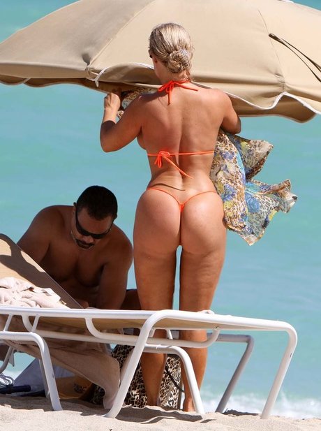 Nicole Coco Austin