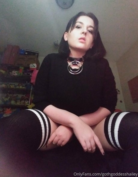 Gothgoddesshailey