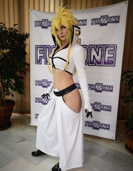 Jannet In Cosplay