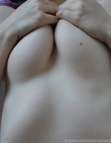 Missbluefreeof