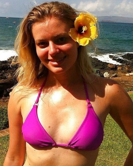 Elyse Willems