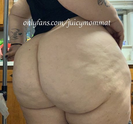 Juicymommat