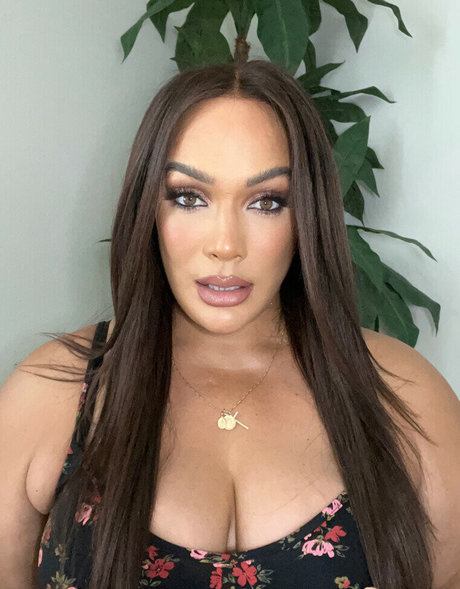 Nia Jax