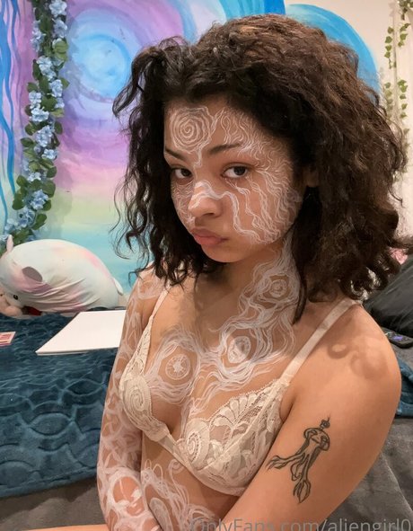 Aliengirl0