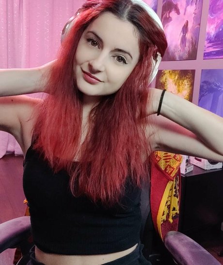 Anniefuchsia