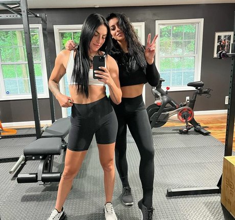 Sonya Deville