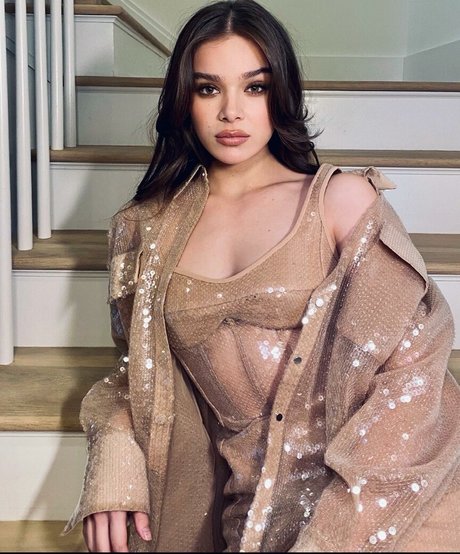 Hailee Steinfeld