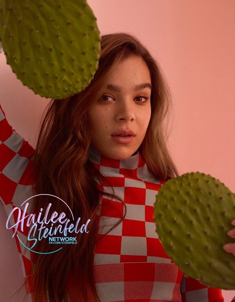 Hailee Steinfeld