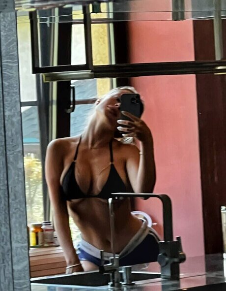 Blondinka Drive Angelina