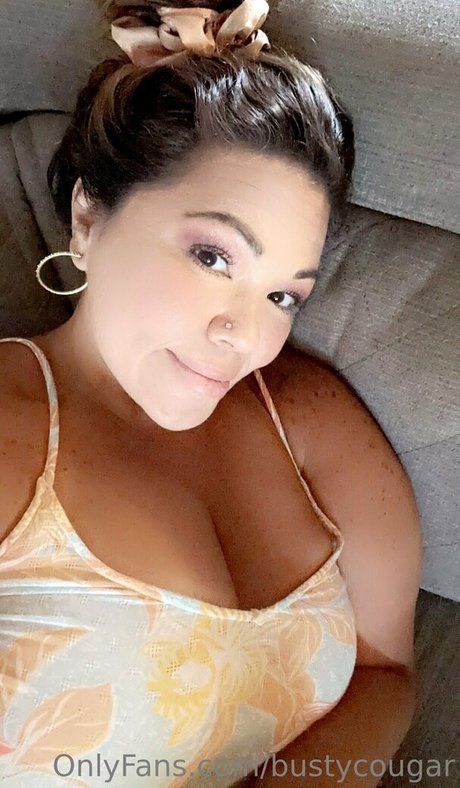 Bustycougar