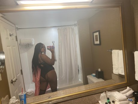 Niquee  nude leaked OnlyFans photo