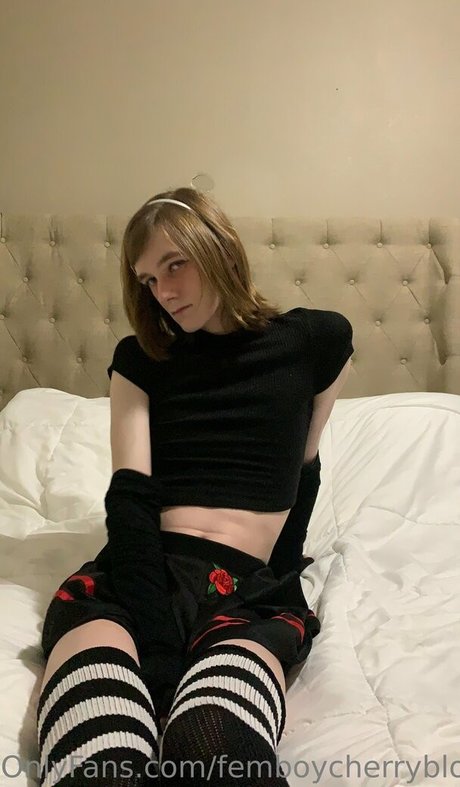 Femboycherryblossom
