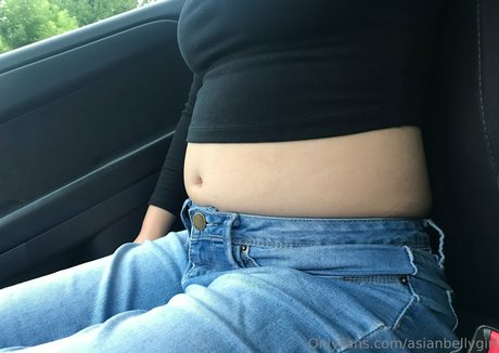 Asianbellygirl