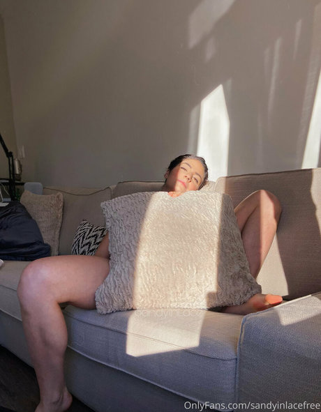 Sandyinlacefree