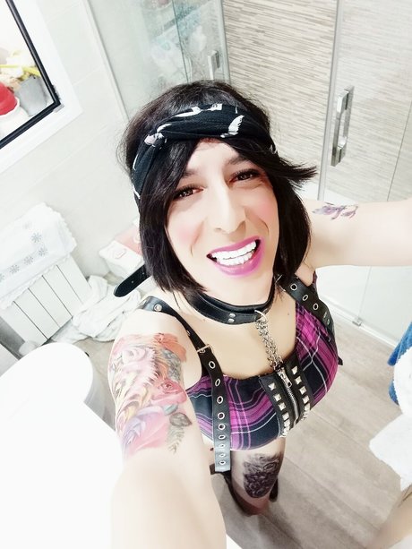 Penelope Crossdesser