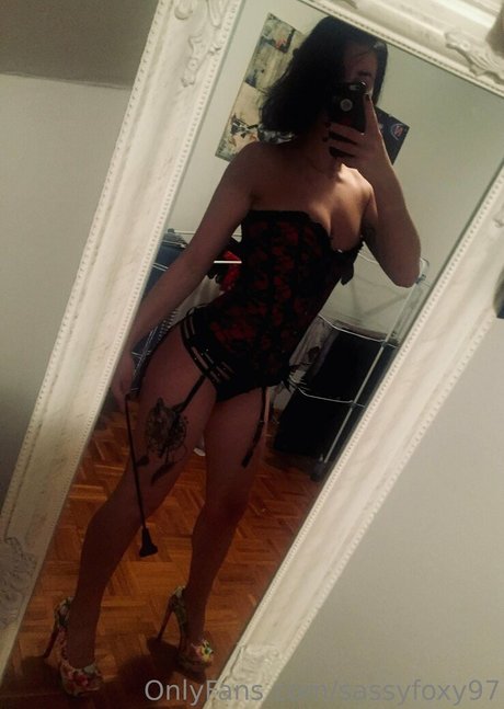 Sassyfoxy97