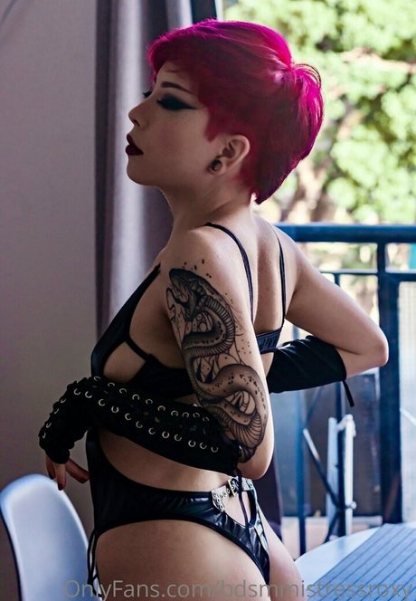 Bdsmmistressroxy