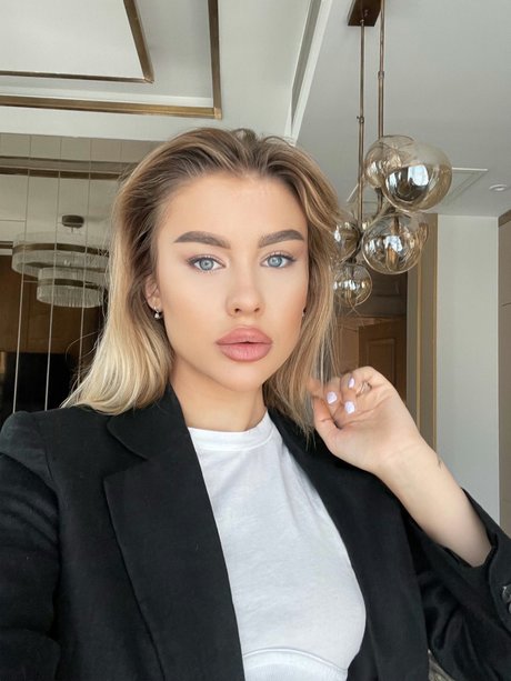 Sasha Devil Uncensored