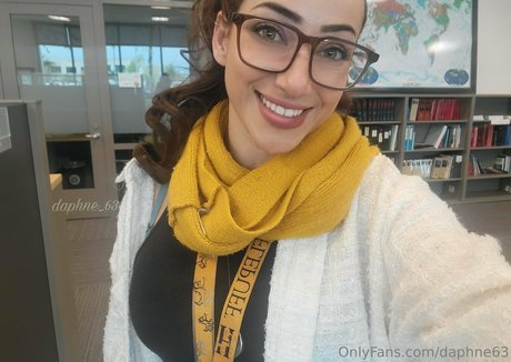 Daphne63