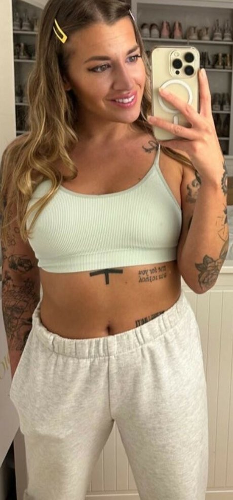 Silvia And Eveline Dellai