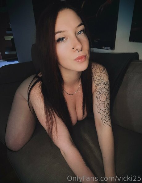 Vicki25