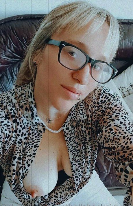 Nothollabackgirlxoxo