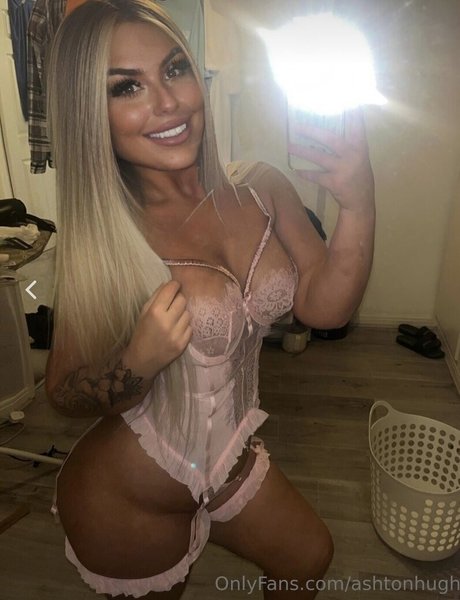 Ashtonhughesxo