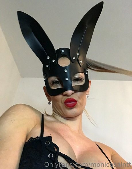 Monicasaintt