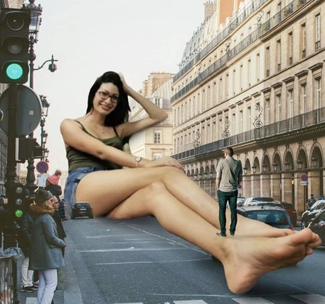 Kimberly Apasara Thomas