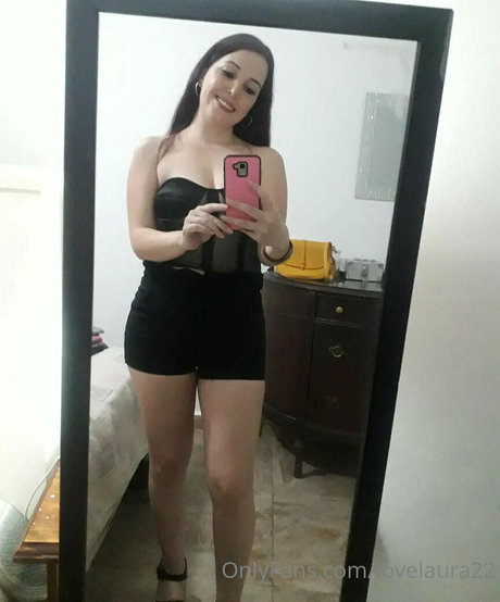 Lovelaura22