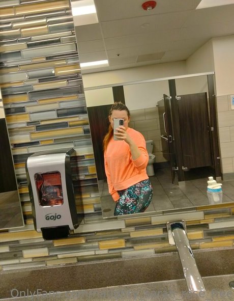 Naughtysarahrosefree