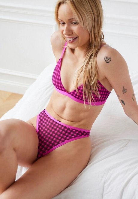 Lindsay Vrckovnik Linmick